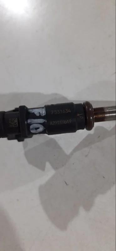 Форсунка топливная BMW 5 F10/F11 N52B25 2010 - миниатюра 3