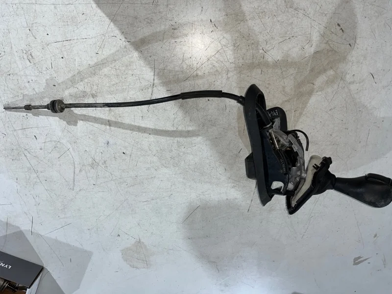 Кулиса КПП (селектор) BMW 3 E46 M43B19 2000 - изображение 1