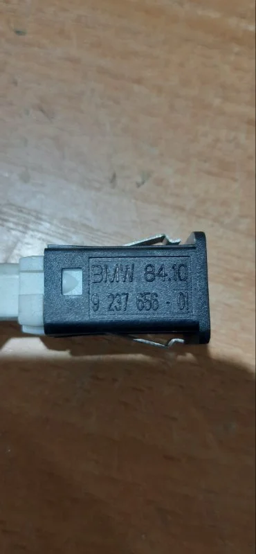 Разъем USB BMW X6 E71 N57D30B 2013 - миниатюра 3