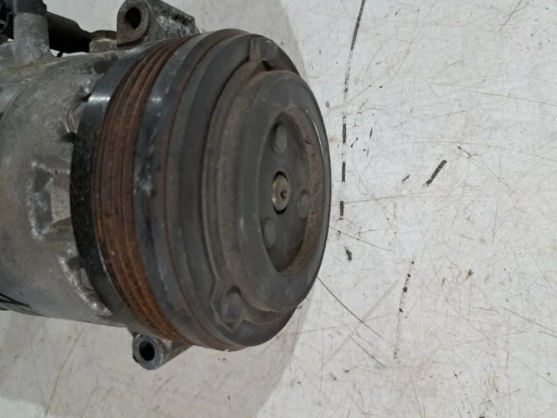 Компрессор кондиционера BMW Z4 E85 M54B30 2003 - миниатюра 3
