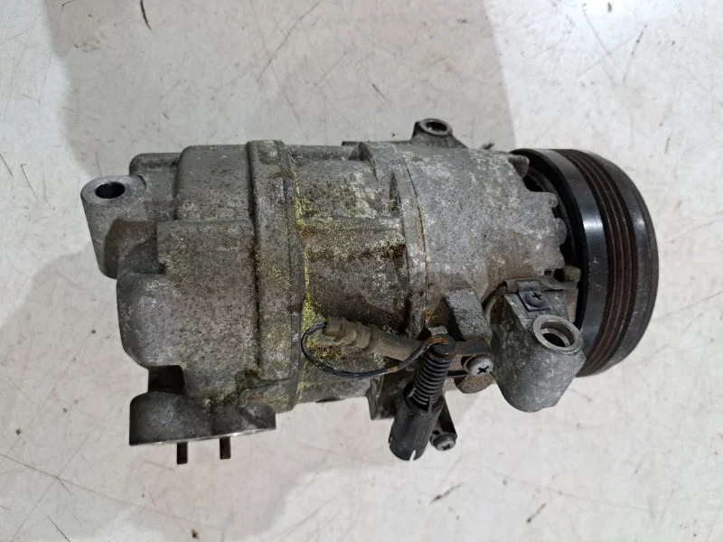 Компрессор кондиционера BMW Z4 E85 M54B30 2003 - миниатюра 6