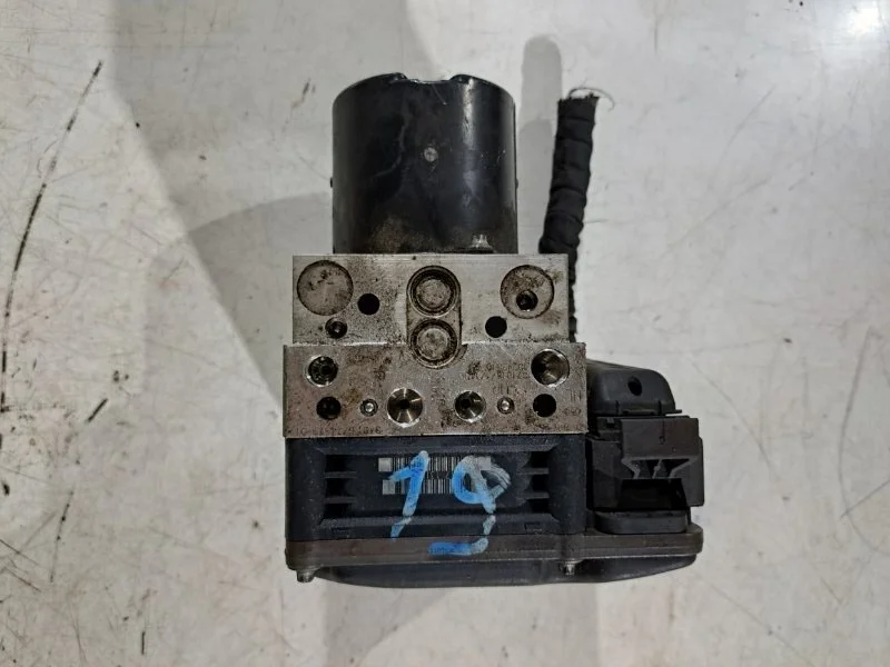 Блок ABS (насос) BMW 5 E61/E60 N52B25 2007 - миниатюра 4