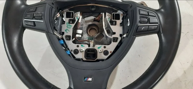 Рулевое колесо (руль) BMW 5 F10/F11 N52B25 2010 - миниатюра 9