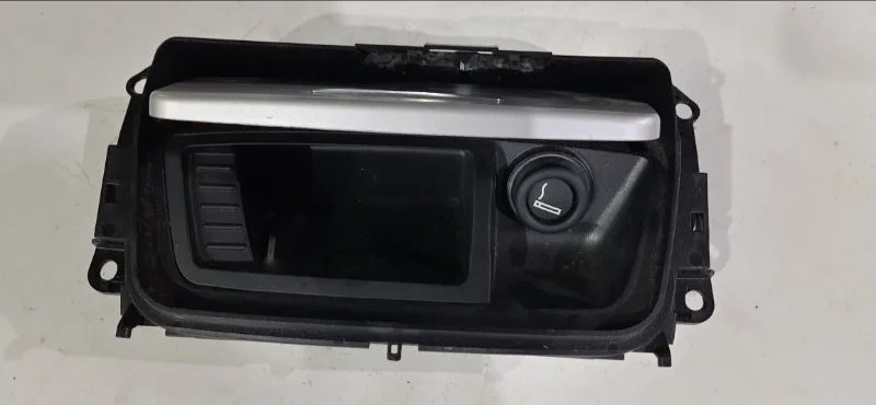 Пепельница передняя BMW 3 E90/E91 N43B20 2010 - миниатюра 2