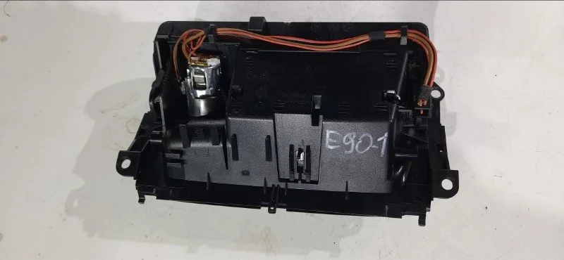 Пепельница передняя BMW 3 E90/E91 N43B20 2010 - миниатюра 3
