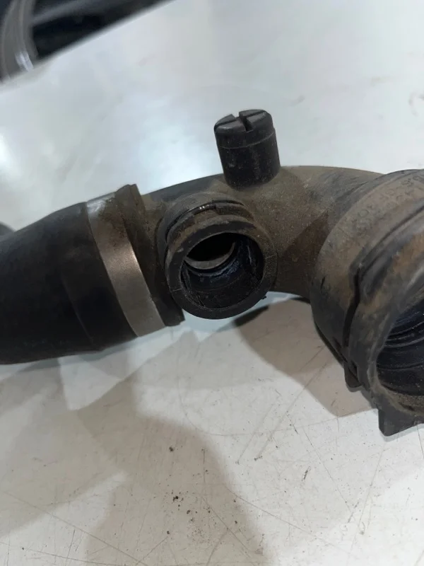 Патрубок радиатора верхний BMW Z4 E85 M54B30 2003 - миниатюра 3