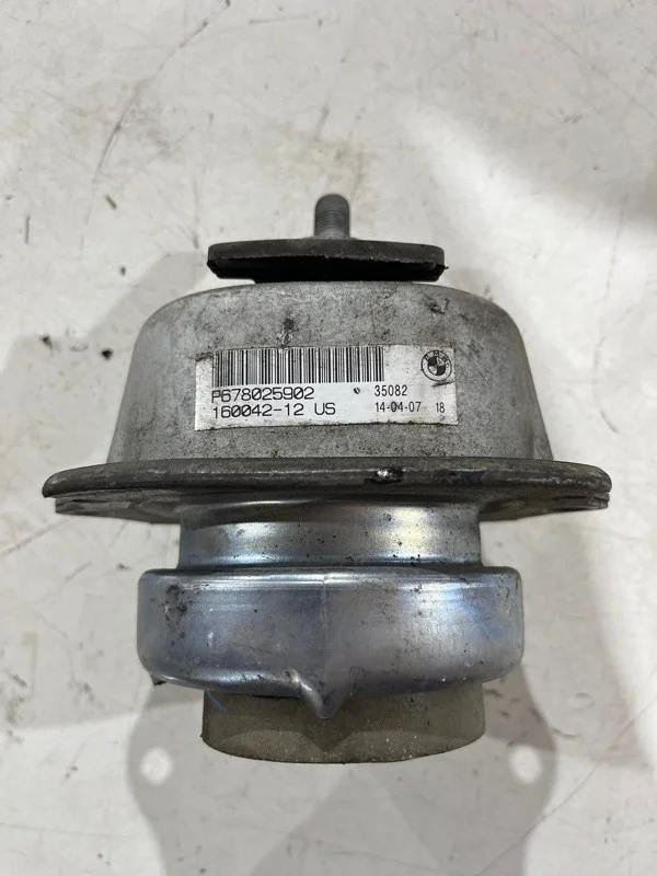 Опора двигателя подушка BMW X5 E70 N52B30 2007 - миниатюра 4