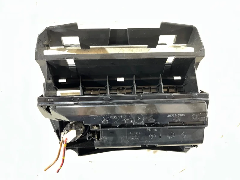 Пепельница передняя BMW 3 E46 M43B19 2000 - миниатюра 4