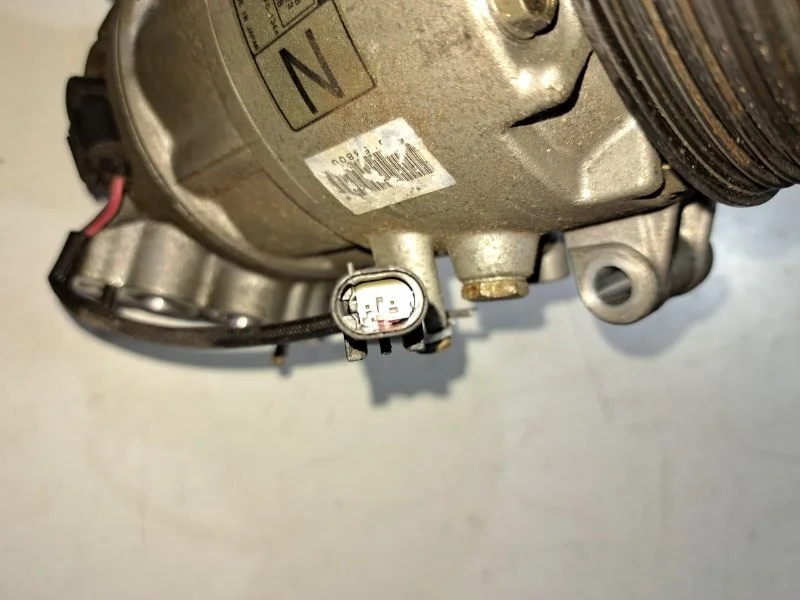 Компрессор кондиционера BMW 3 E90/E91 N46B20 2005 - миниатюра 5