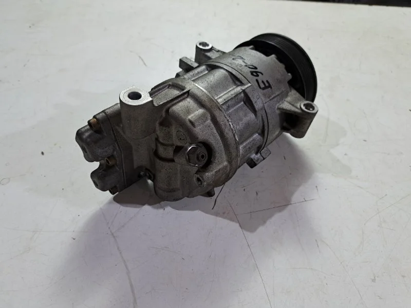 Компрессор кондиционера BMW 3 E90/E91 N46B20 2005 - миниатюра 8
