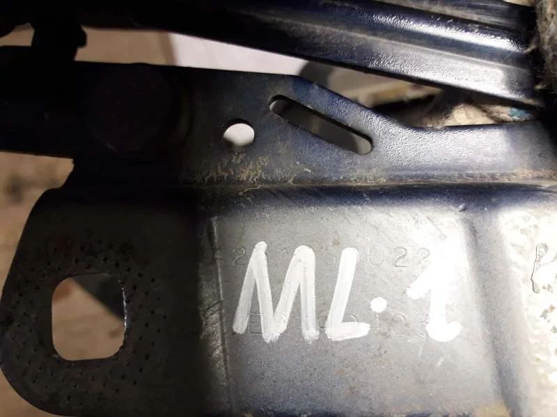 Петля капота правая Mercedes-Benz ML W164 272.967 - миниатюра 3