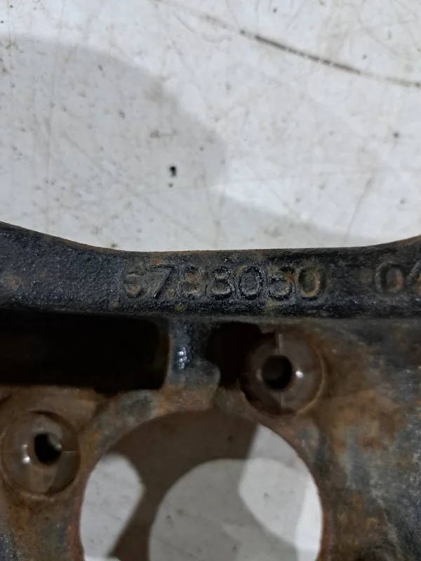 Кулак поворотный задний правый BMW X1 E84 N46B20 - миниатюра 6