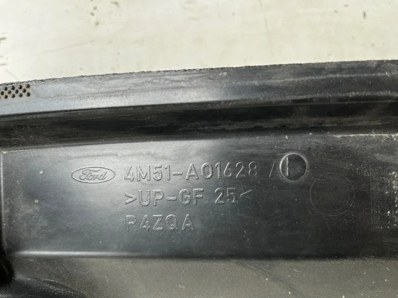 Водосток жабо, решетка Ford Focus 2 СЕДАН 2Л 2006 - миниатюра 6