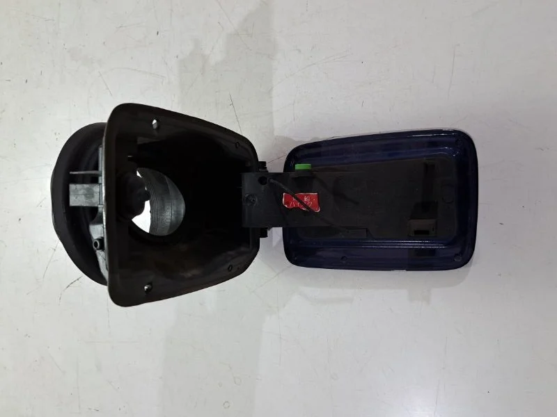 Лючок бензобака BMW 3 E91/E90 N52B25 2008 - миниатюра 5