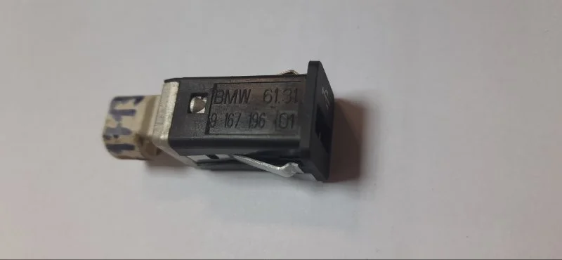 Разъем USB BMW X5 E70 N55B30A 2010 - миниатюра 2