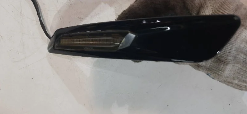 Указатель поворота правый BMW 3 E90/E91 - миниатюра 2