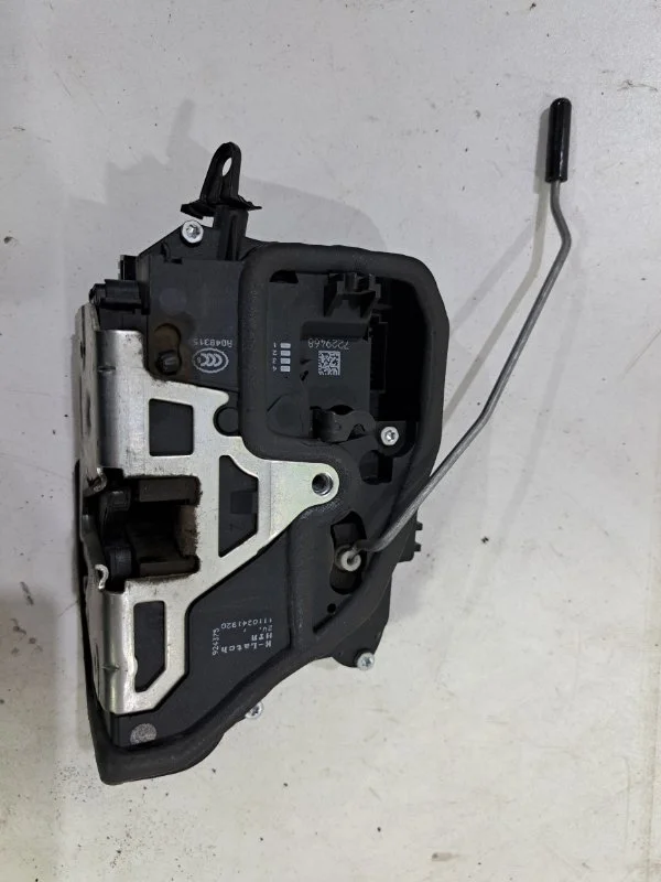 Замок двери задний правый BMW X1 E84 N46B20 2011 - миниатюра 3
