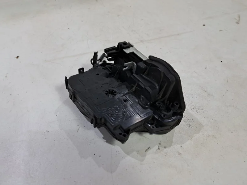 Замок двери задний правый BMW X1 E84 N46B20 2011 - миниатюра 5