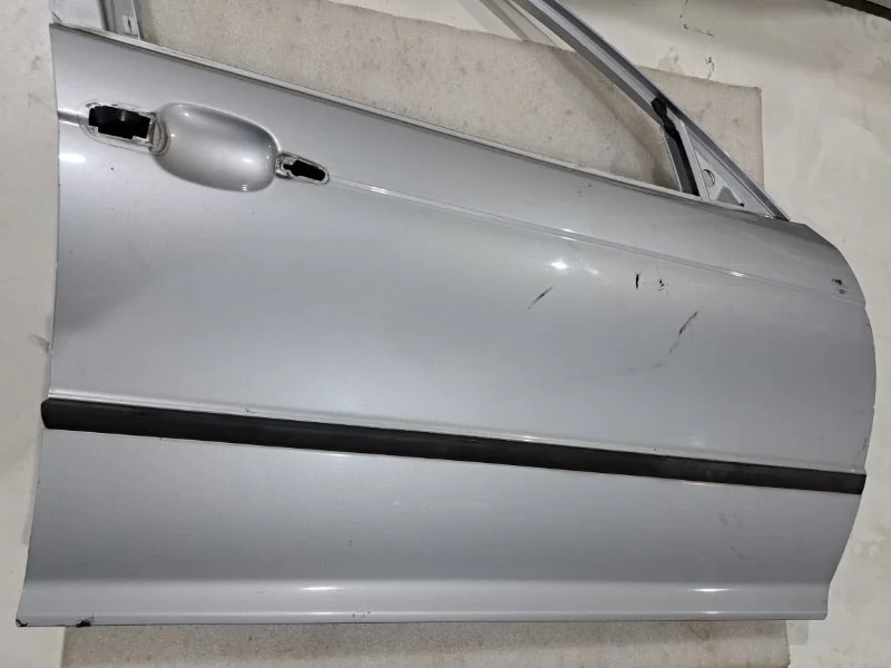 Дверь передняя правая BMW 3 E46 M43B19 2000 - миниатюра 2