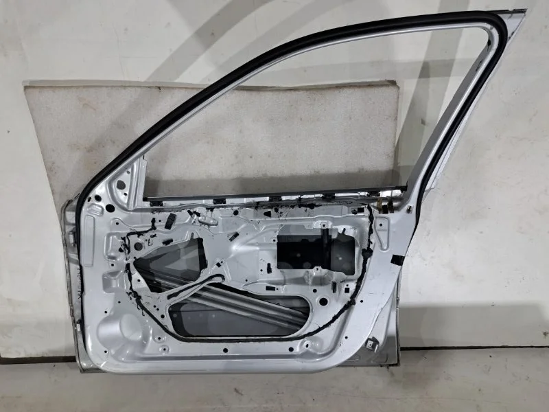 Дверь передняя правая BMW 3 E46 M43B19 2000 - миниатюра 9