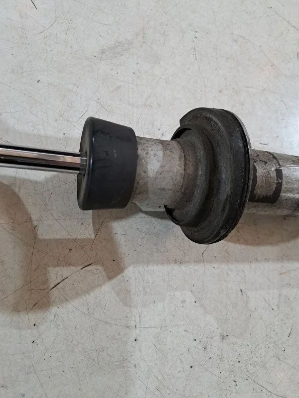 Амортизатор задний BMW 5 E39 M52B25 1996 - миниатюра 3