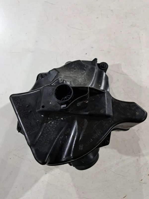 Корпус фильтра воздушного BMW X1 E84 N46B20 2011 - миниатюра 5
