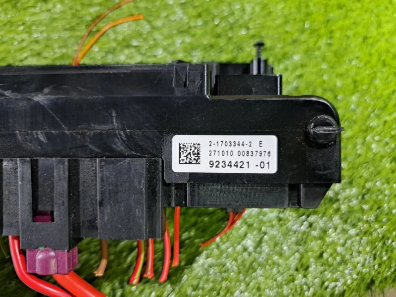 Блок предохранителей BMW 5 F10/F11 N52B25 2010 - миниатюра 6