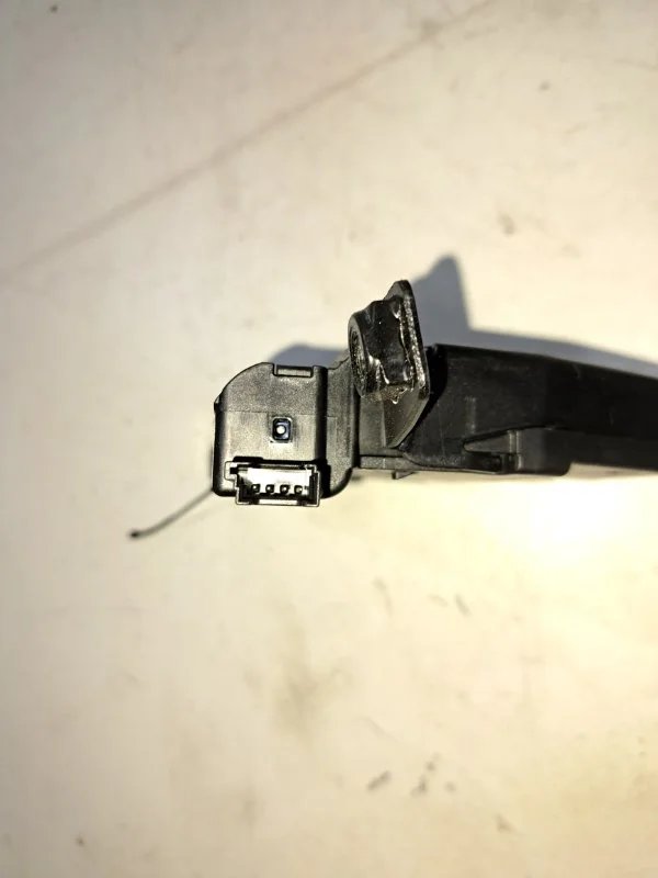 Замок багажника BMW 5 F10/F11 N52B25 2010 - миниатюра 4