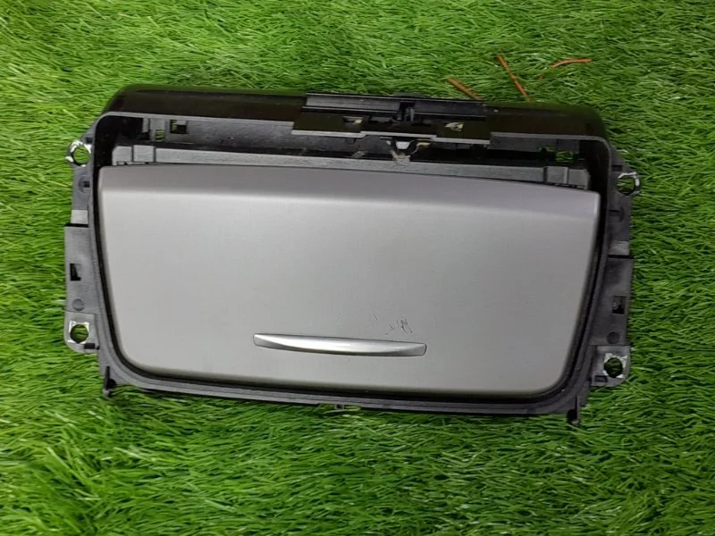 Пепельница передняя BMW 3 E90/E91 N46B20 2005 - изображение 1