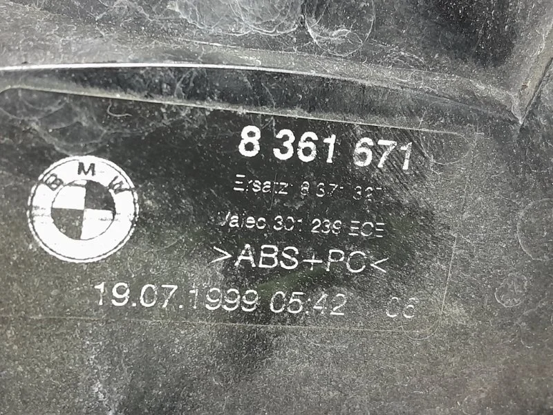 Фонарь наружный задний левый BMW 5 E39 M52B28 1999 - миниатюра 3