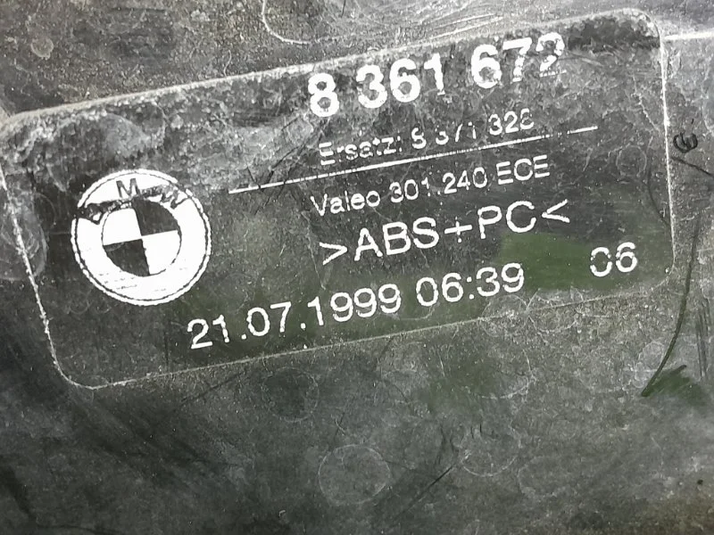 Фонарь наружный задний правый BMW 5 E39 M52B28 - миниатюра 3