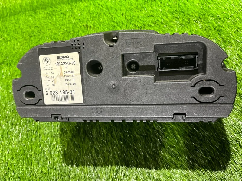 Панель приборов (щиток) BMW Z4 E85 M54B30 2003 - миниатюра 5