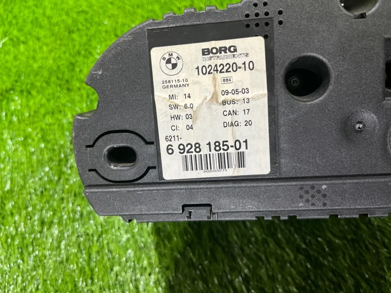 Панель приборов (щиток) BMW Z4 E85 M54B30 2003 - миниатюра 7
