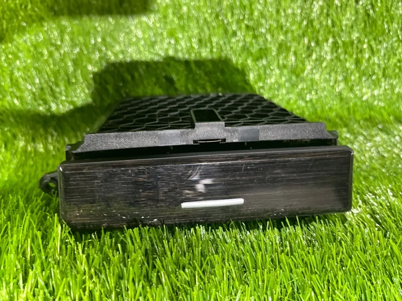 Пепельница передняя BMW 5 E61/E60 N52B25 2007 - миниатюра 4