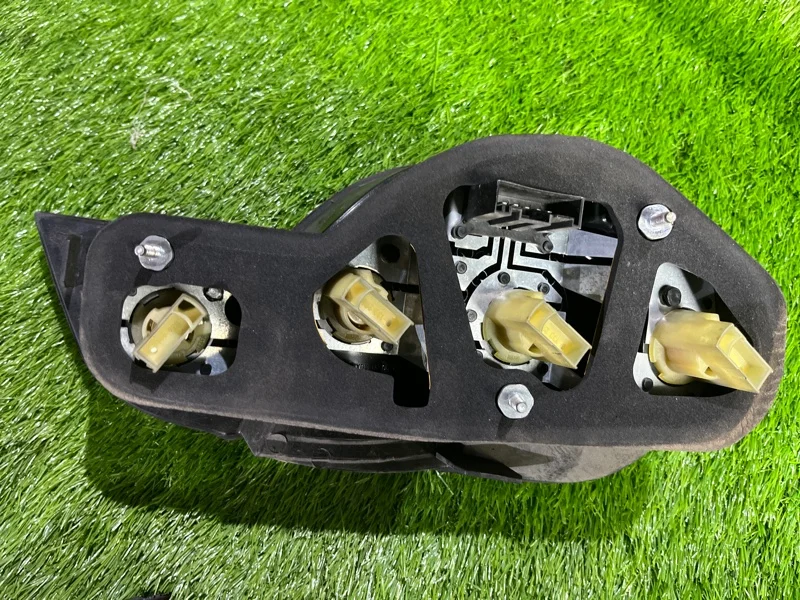 Фонарь задний правый BMW Z4 E85 M54B30 2003 - миниатюра 4