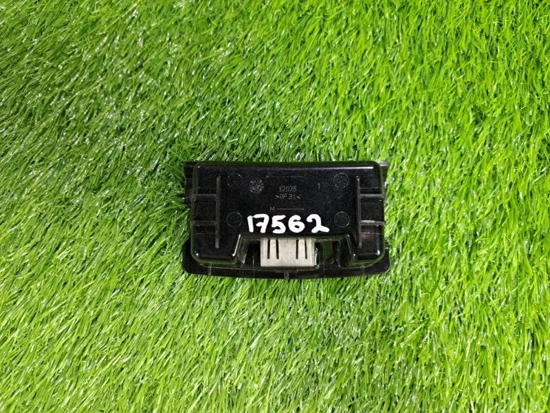 Пепельница передняя BMW 5 F10/F11 N52B25 2010 - миниатюра 2