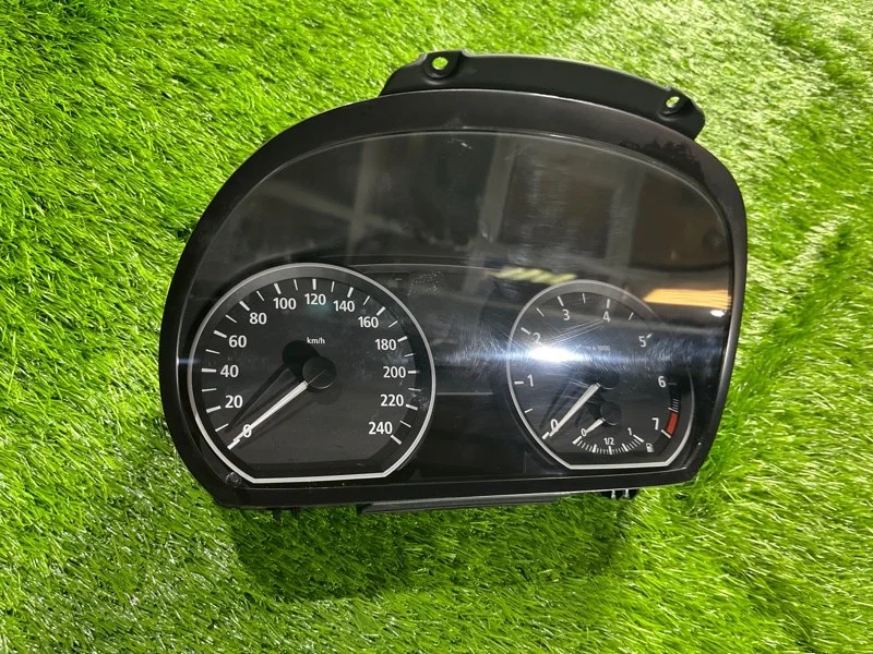 Панель приборов (щиток) BMW 1 E87 N45B16 2004 - изображение 1