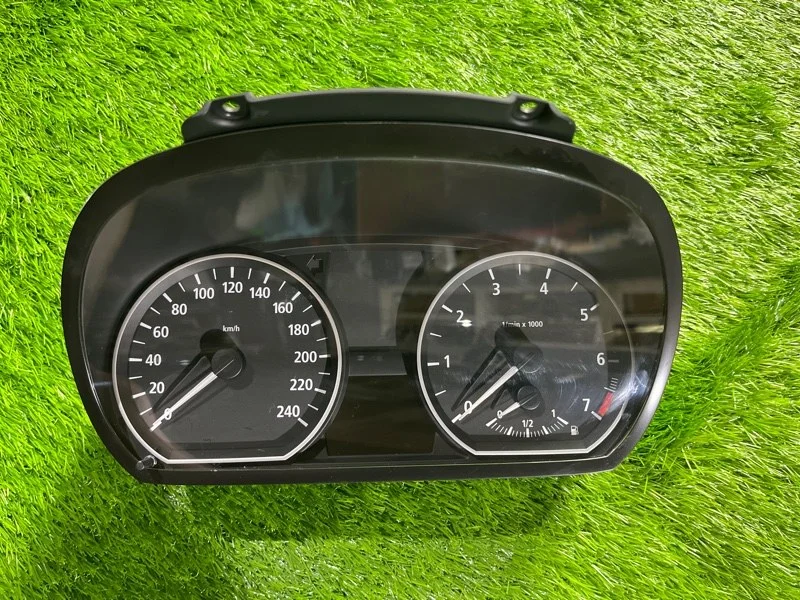 Панель приборов (щиток) BMW 1 E87 N45B16 2004 - миниатюра 2