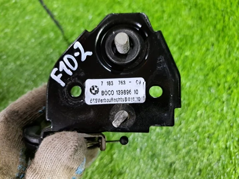 Замок капота левый BMW 5 F10/F11 N52B25 2010 - миниатюра 6