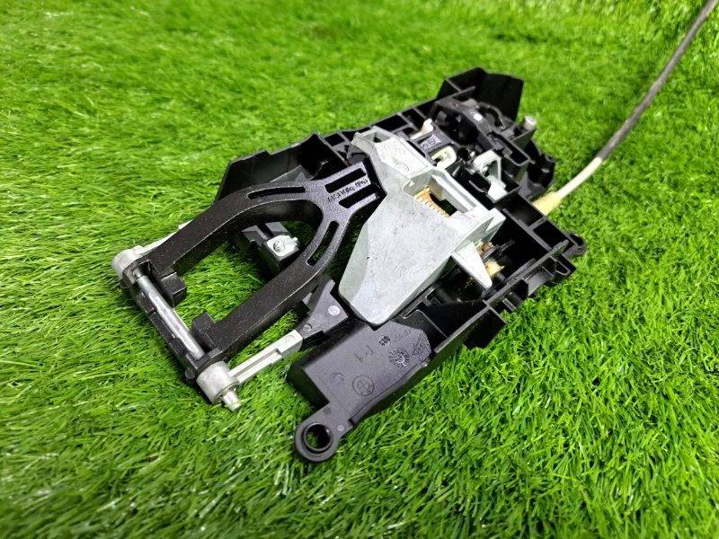 Кронштейн ручки двери правый BMW 5 F10/F11 N52B25 - миниатюра 4