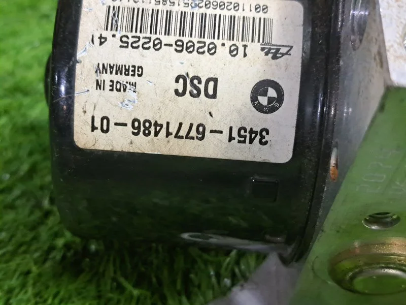 Блок ABS (насос) BMW 1 E87 N45B16 2005 - миниатюра 7