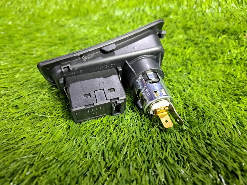 Разъем AUX BMW 1 E87 N46B20 2007 - миниатюра 6