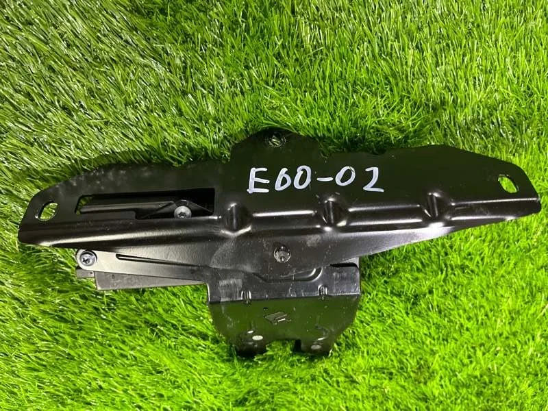 Замок багажника BMW 5 E61/E60 N52B25 2007 - миниатюра 2