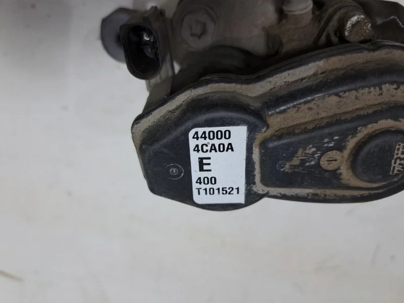 Суппорт тормозной задний правый Nissan X-Trail T32 - миниатюра 6