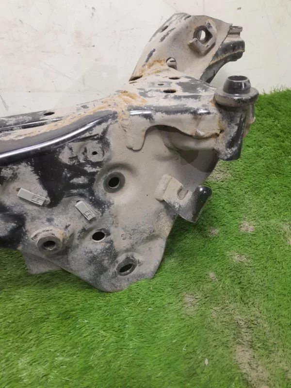 Балка подрамник задняя Nissan X-Trail T32 R9MA410 - миниатюра 9