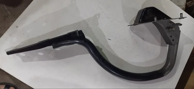 Петля багажника правая BMW 7 F02 N63B44A 2010 - изображение 1