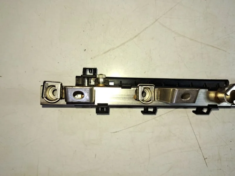 Рейка топливная (рампа) BMW 3 E91/E90 N52B25 2008 - миниатюра 4