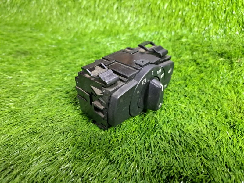 Переключатель света фар BMW 1 E87 N46B20 2007 - миниатюра 2