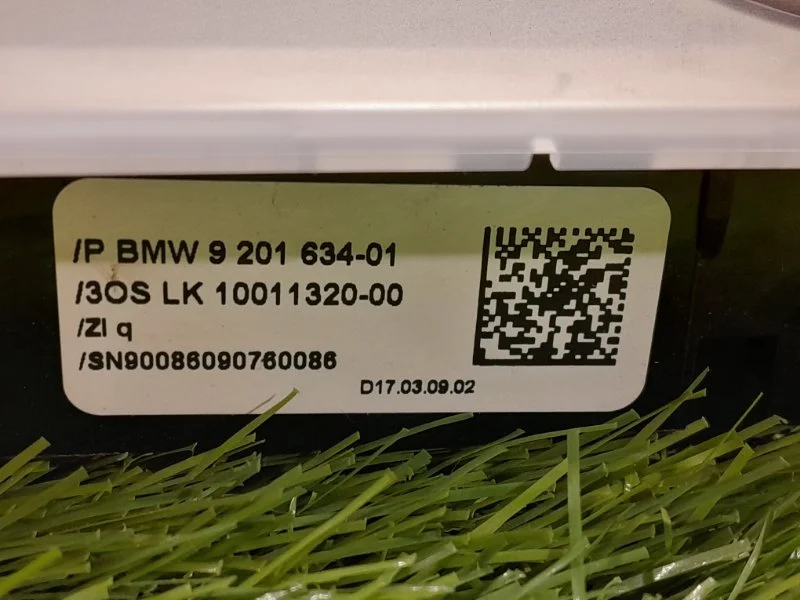 Плафон салонный BMW 3 E90/E91 N46B20 2009 - миниатюра 3