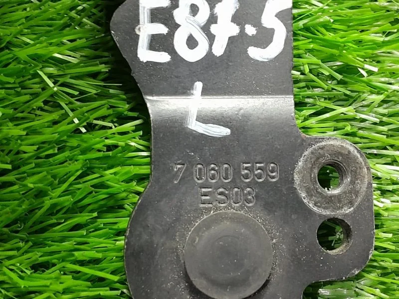 Петля капота левая BMW 1 E87 N45B16 2004 - миниатюра 6